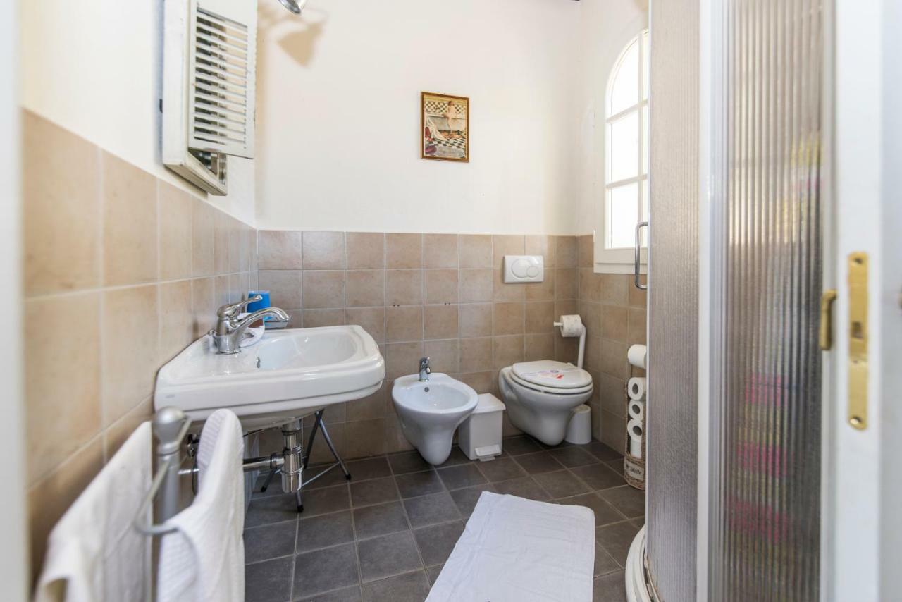 Valuable Rustic Tuscan Swimming Pool, Breathtaking View Of Camaiore Bagian luar foto